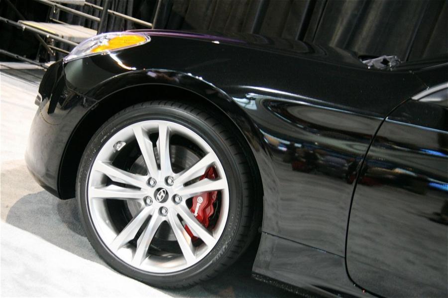  Hyundai Genesis Coupe R-Spec 2009 года  (фото 13 из 36)